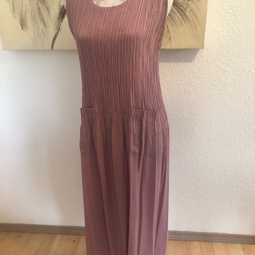 Karomov style dress with pockets. Mauve.